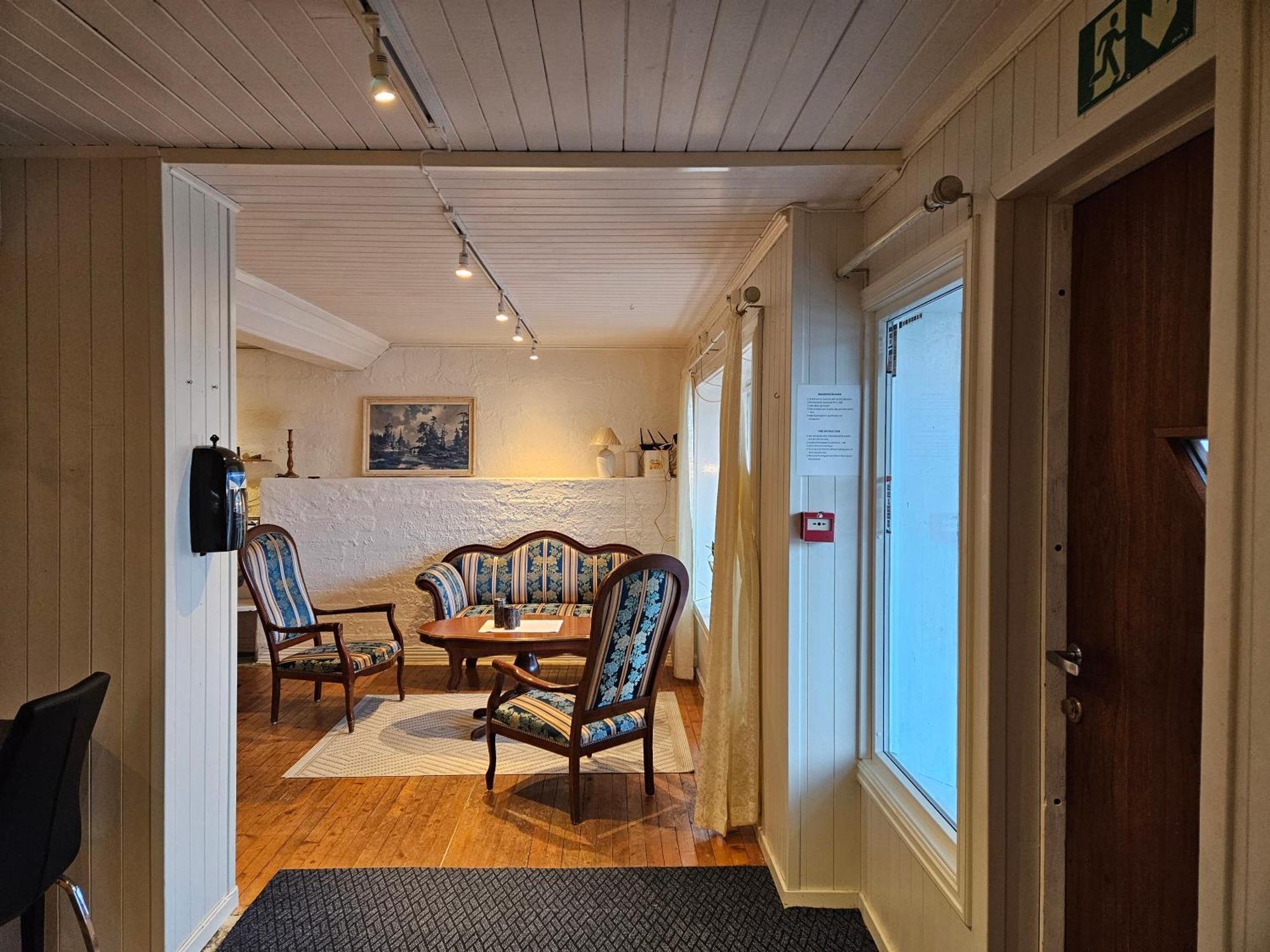 Risoyhamn Kafe Hotel Kültér fotó